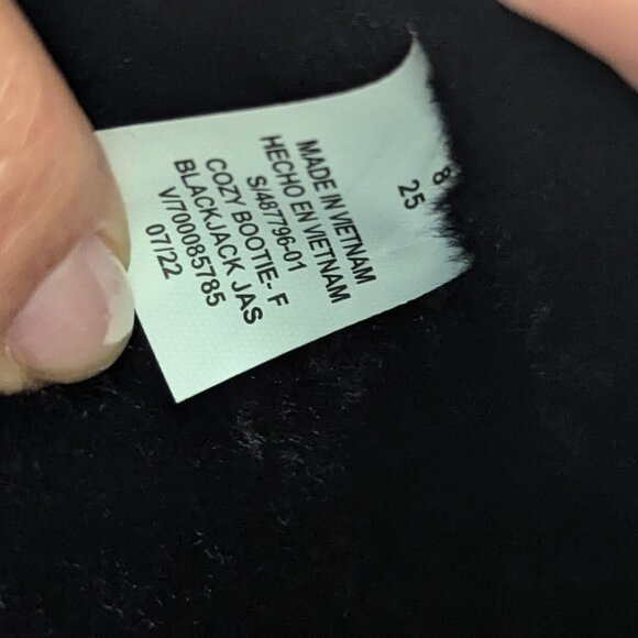 OLD NAVY Black Ugg Style Boots Faux Fur Size 8 NEW - Picture 10 of 10